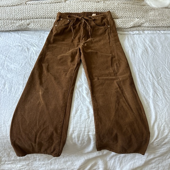 Zara Women’s Tan Corduroy Pants - Picture 2 of 5